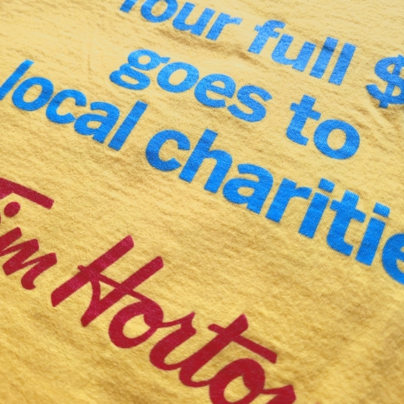 10/$20 ❄️ Tim Hortons Smile Cookie Tee - Picture 4 of 6